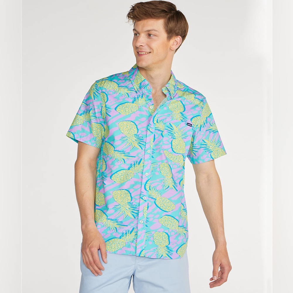 Chubbies The Low Tide Friday Shirt